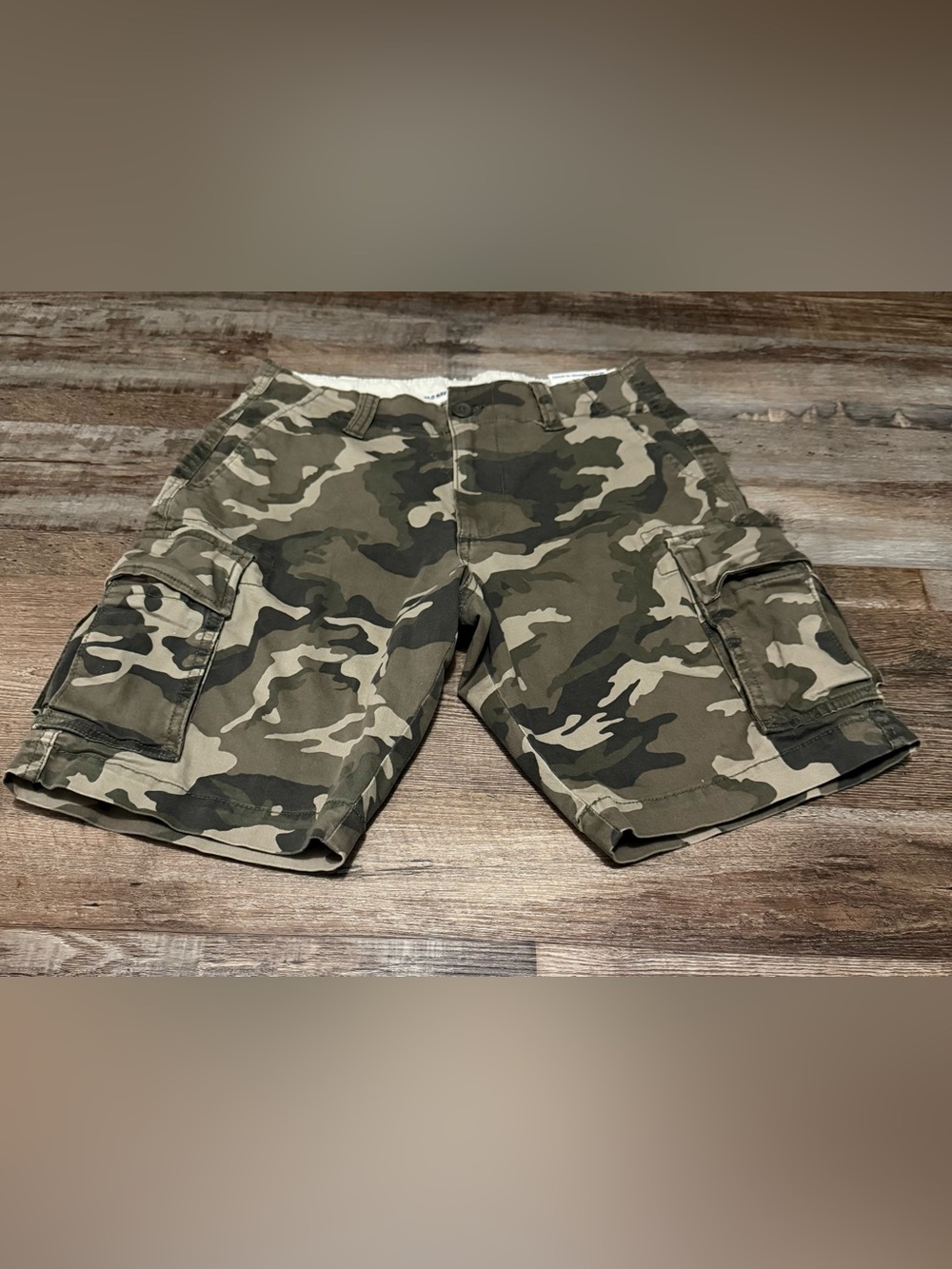 Old Navy Men's Camo Cargo Shorts - Olive & Tan